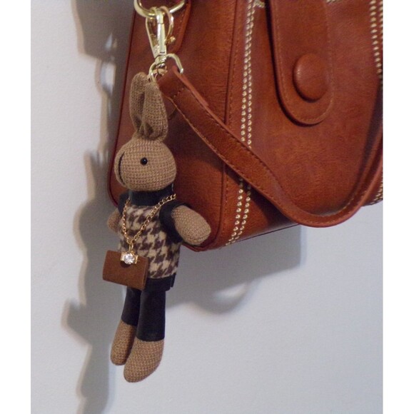 Vintage Bucket Brown Crossbody Purse w/3 Straps Gold Hardware & Bunny Key Chain - Picture 3 of 10